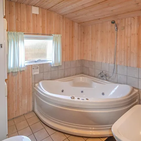 Beautiful In Glesborg With Sauna Fjellerup Strand