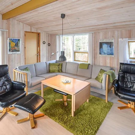 Holiday home Beautiful In Glesborg With Sauna